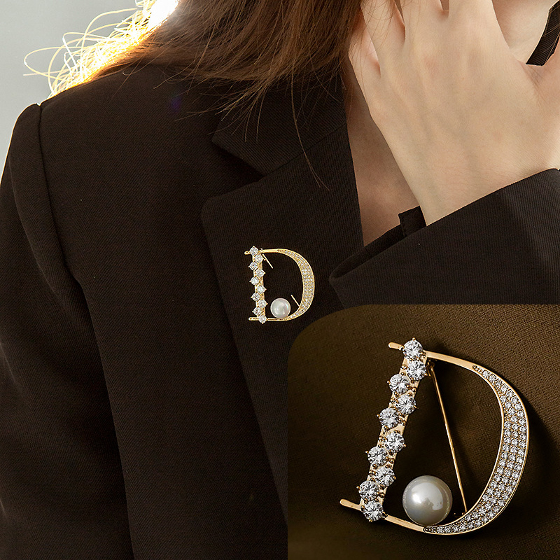 Lüks Rhinestone D Harfi Broş K - Embroidery Letter M incelemesi ve fiyatı