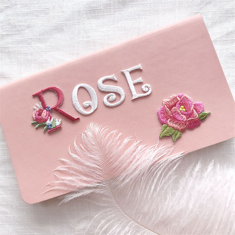 Zarif İngilizce Harfli Kek Gül - Embroidery Letter M incelemesi ve fiyatı