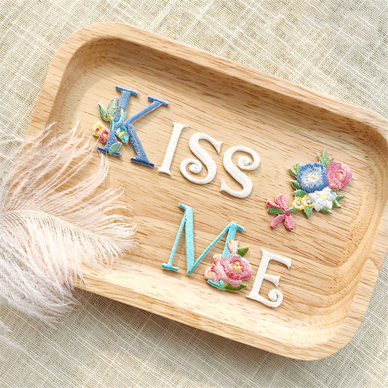 Zarif İngilizce Harfli Kek Gül - Embroidery Letter M incelemesi ve fiyatı